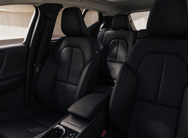 JPG-Medium-XC40_MHEV_16x9_Upholstery_overview_VIS