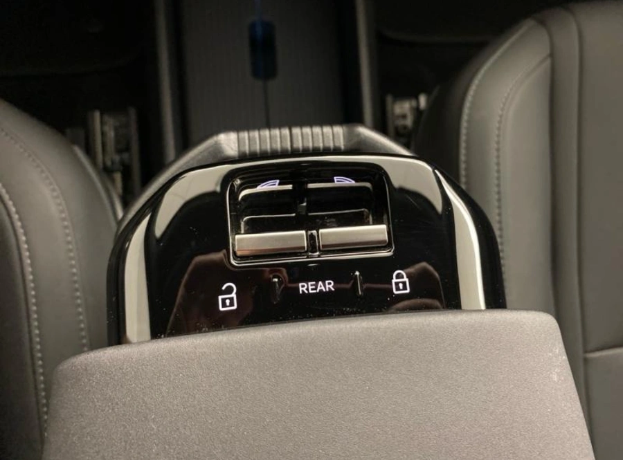 197406075_hd.jpg 197406075_hd.jpg