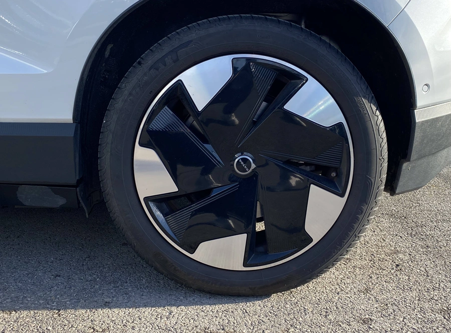 e42ca126bf56c1640b49a423b58535076dd8d72e6738c98ae95943fca9bc9084.jpg