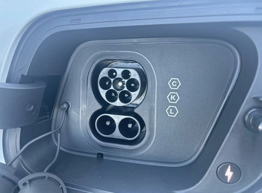 e8b73b7fd4b4544e84ab75ea3a59dbbd8a17f97deccdffccceac182666b1f662.jpg