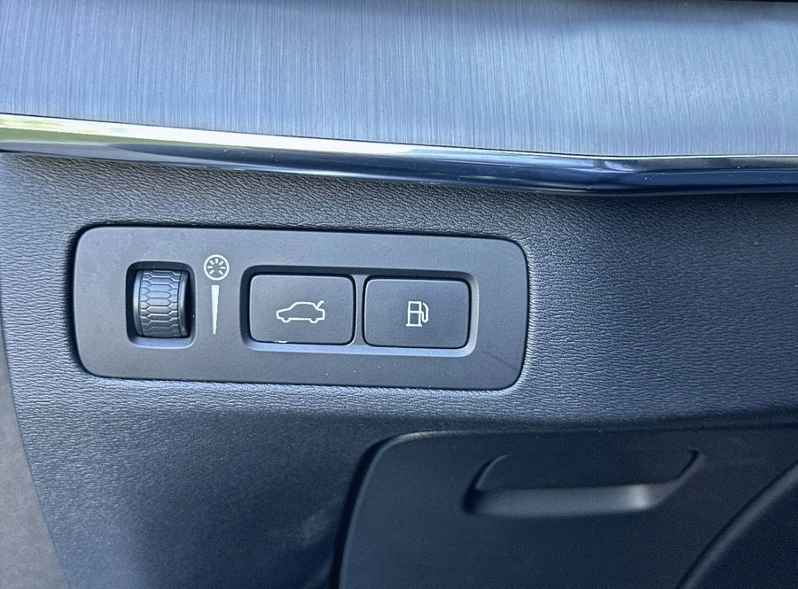 b3306b0cc083d52df514bc8663f0f365591cf844434783306b038a9137b510dc.jpg