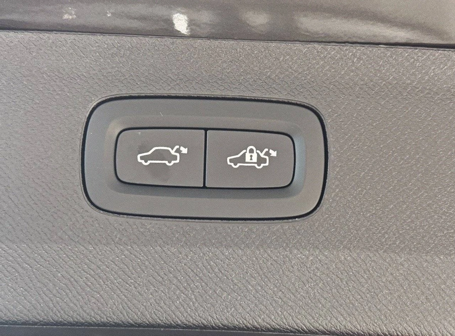 33e29d6c06748f1de0656c2feb791e68bc422b0b28e62dd69d82252c2f2e72c1.jpg