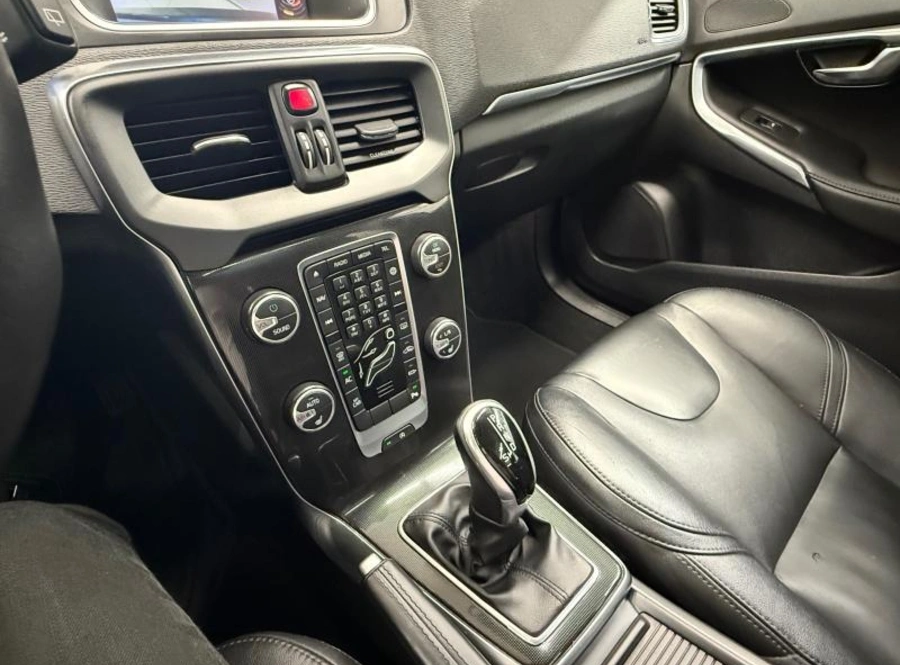 195743369_hd.jpg 195743369_hd.jpg