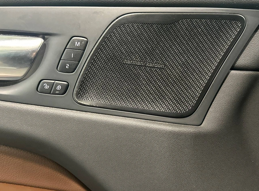 8c39ccbfa5c01a5b3f974c4890e93e7a02923219ede403e6474fca7b96e5925c.jpg
