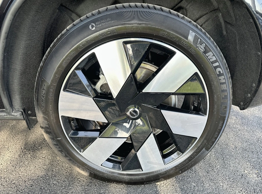 b16e1aa22ee676824980d6b681c1e17f762a3ac717445c80e099bcf34055f09e.jpg