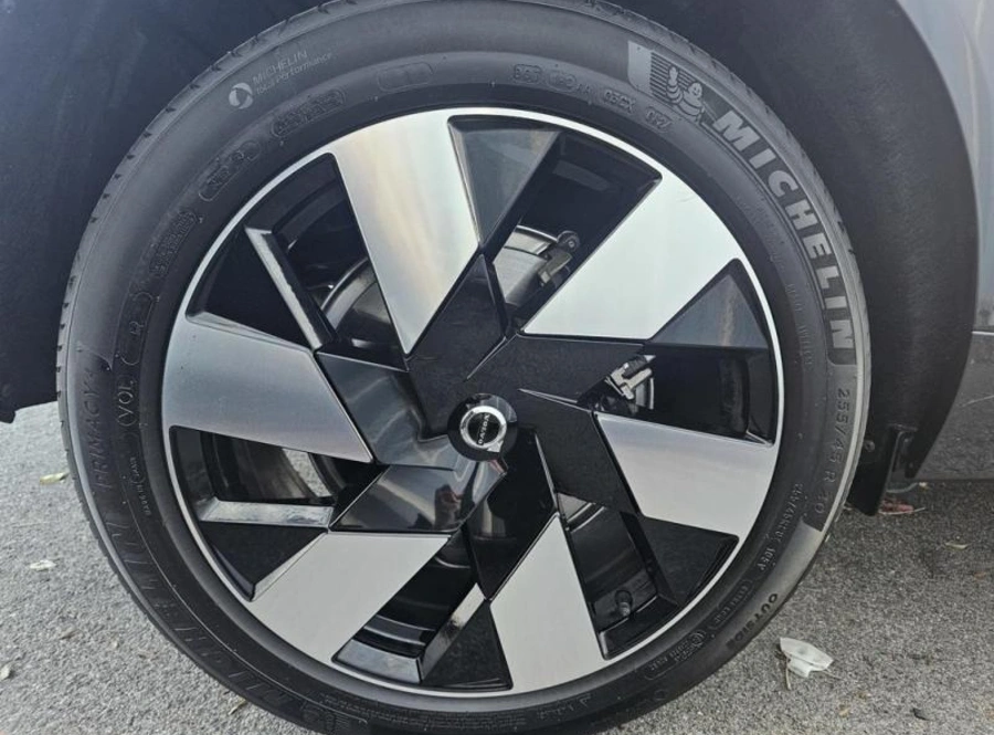 194609708_hd.jpg 194609708_hd.jpg