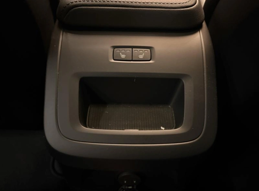 195651533_hd.jpg 195651533_hd.jpg