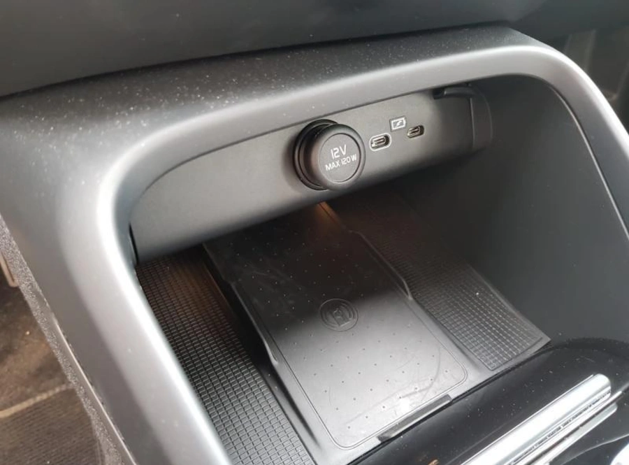 194660198_hd.jpg 194660198_hd.jpg