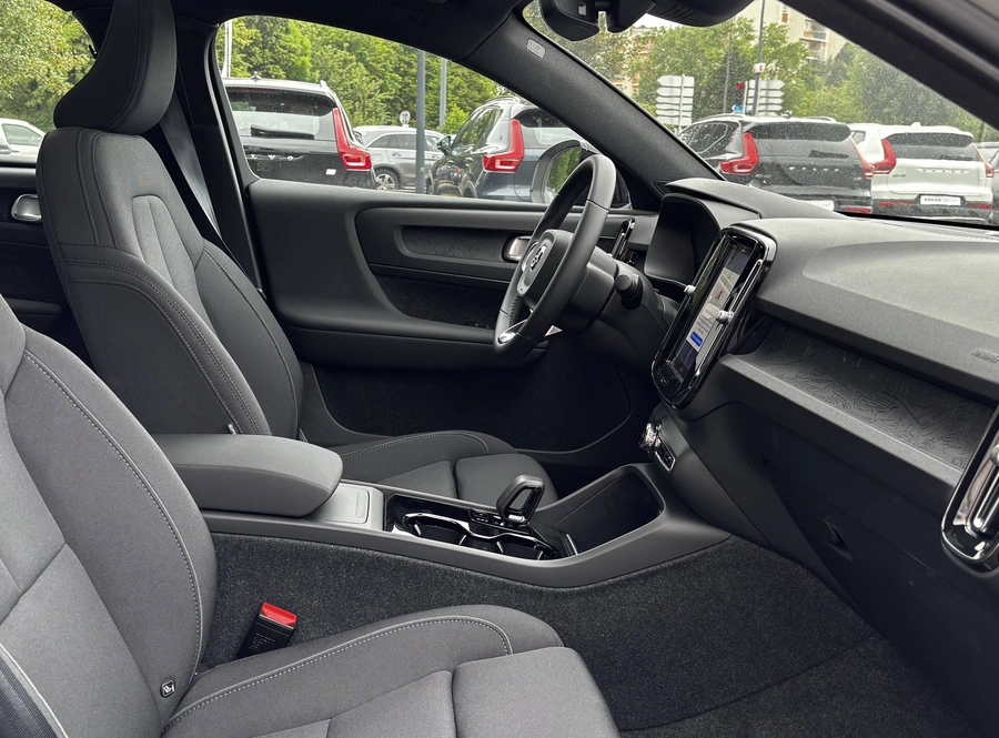 db86228346ae635cac20352da6e63920bd9bc5ba913f22ed9261bf36f6d083c9.jpg