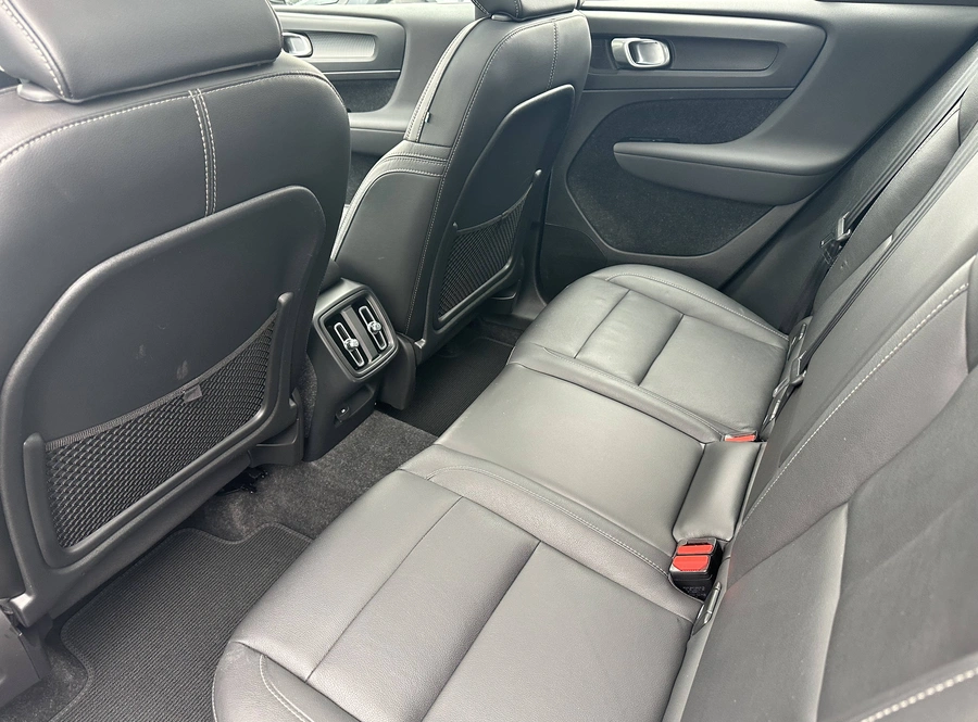 54550d192fed7e7fd55e694635ba8febe52eaead8d23ce472a23e166732d44b8.jpg