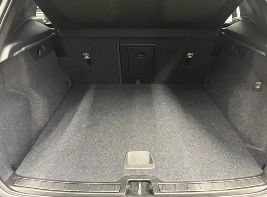 197161277_hd.jpg 197161277_hd.jpg