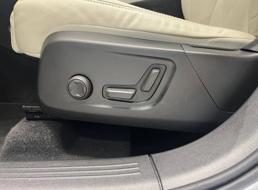 196601298_hd.jpg 196601298_hd.jpg