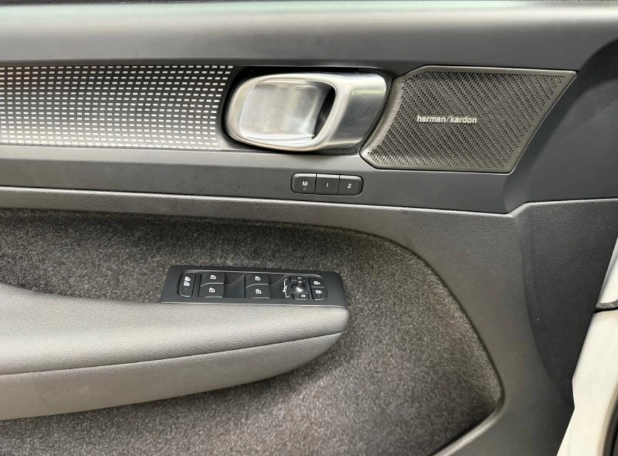 192970010_hd.jpg 192970010_hd.jpg