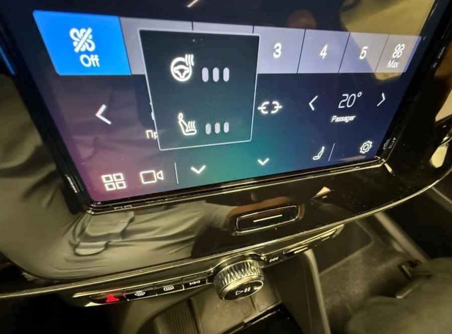 192970043_hd.jpg 192970043_hd.jpg