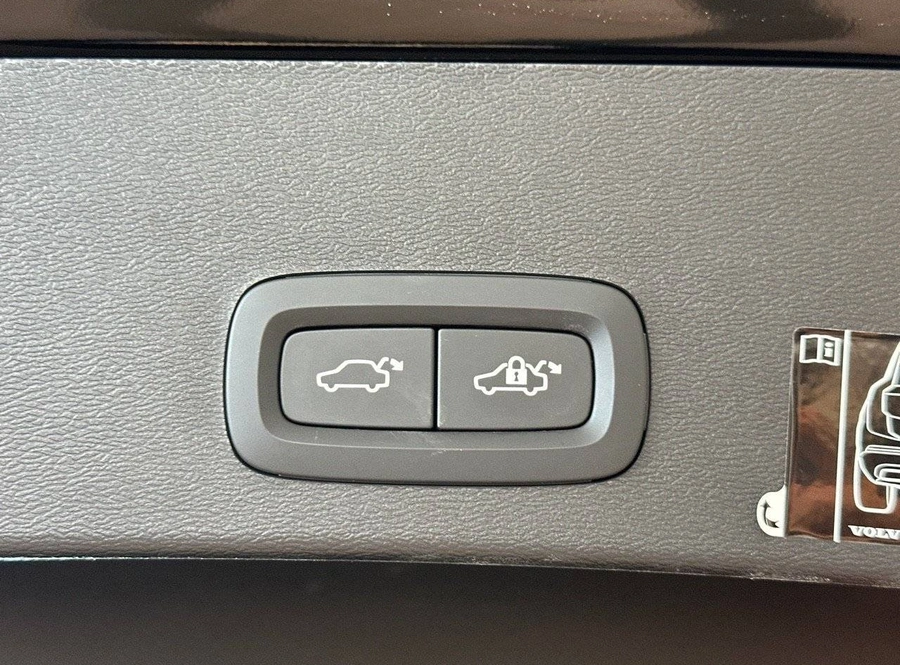8a59515f02471cc3869ae8fe74b84be81329f6db8c76009740b928d1736ee447.jpg